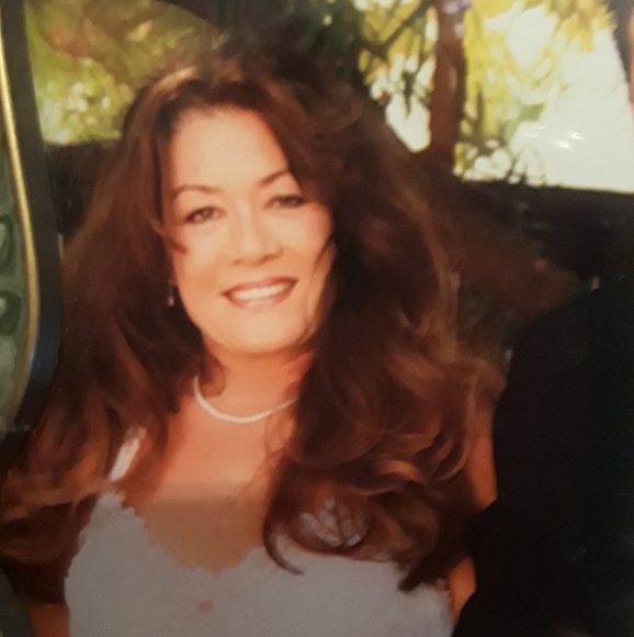 Profile Picture of Susan Vasta (@susanvasta) on Poshmark