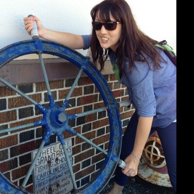 Profile Picture of Julie Holt (@JulieCRHolt) on Twitter