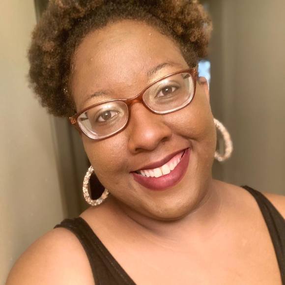 Profile Picture of Tosha Jones (@metobe24) on Poshmark