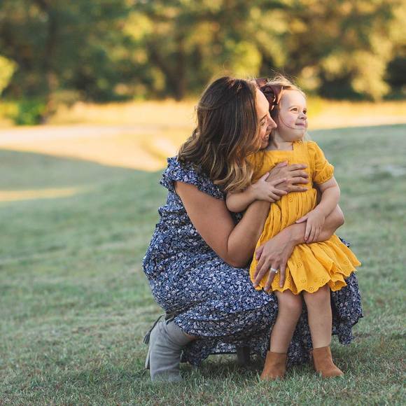 Profile Picture of Carla Alvarez (@carlamarcela) on Poshmark