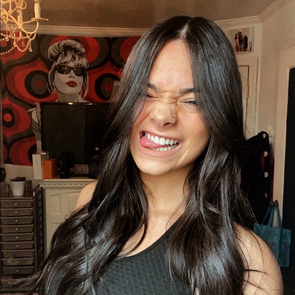 Profile Picture of Lottie Frazzitta (@lfrazzitta) on Poshmark