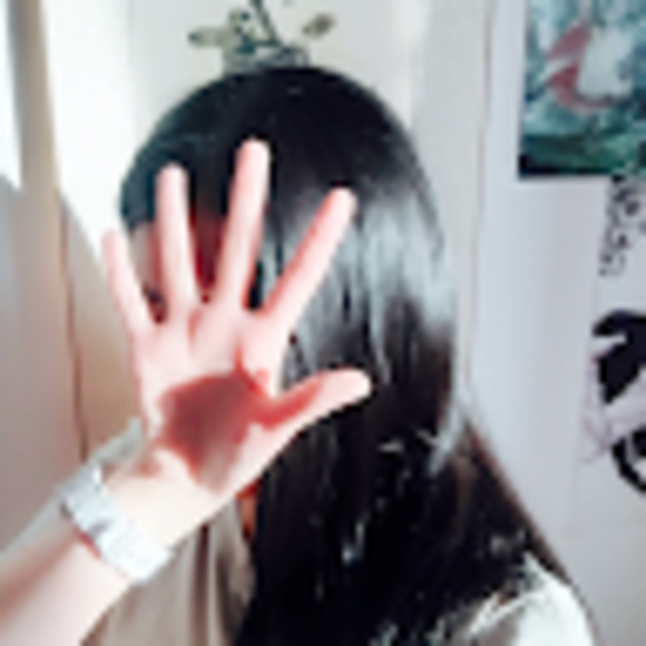 Profile Picture of Jun Liu (@liujun9180) on Poshmark