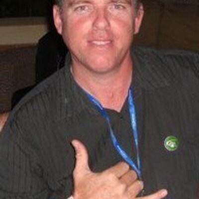 Profile Picture of Richard Ledbetter (@MauiGuy50) on Twitter