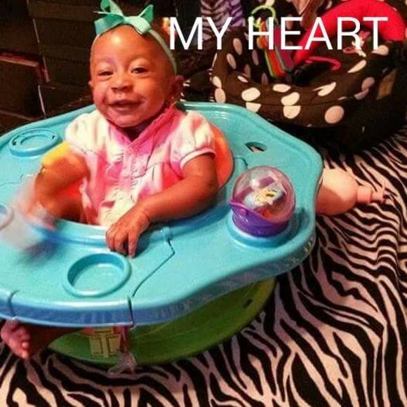 Profile Picture of Demondre Holliness (@pakomac) on Poshmark