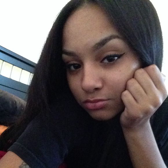 Profile Picture of Jocelyn Johnson (@jocelyn258) on Poshmark