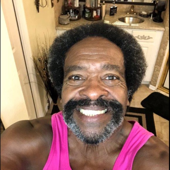 Profile Picture of Robert Gilbert (@ra12770973) on Poshmark