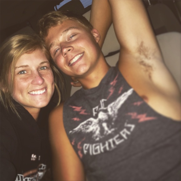 Profile Picture of Ashley Machholz (@ashleymachholz) on Poshmark