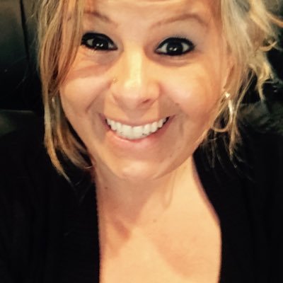 Profile Picture of Lindsay Bernard (@LindsaybmommaX3) on Twitter