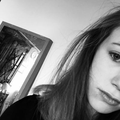Profile Picture of Lucy Stubbs (@twbgyoutube) on Twitter