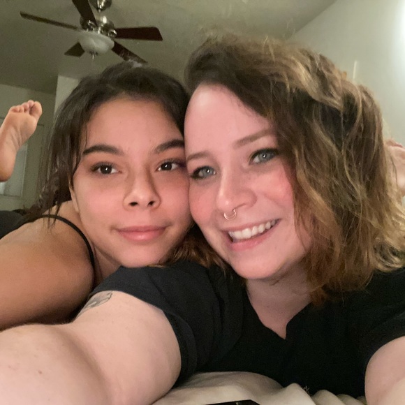 Profile Picture of Summer Pepiot (@summerpepiot) on Poshmark