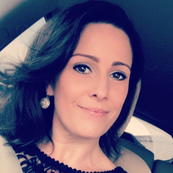 Profile Picture of Donna Evans (@kake0205) on Poshmark