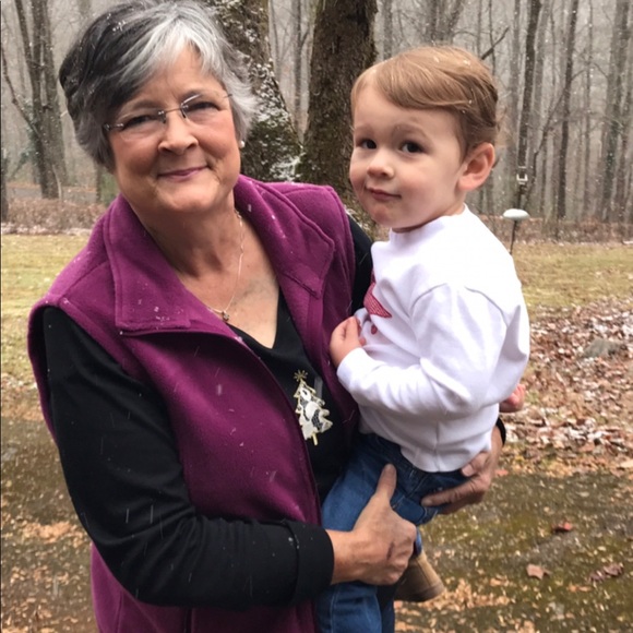 Profile Picture of Jasie Faurot (@jfaurot) on Poshmark