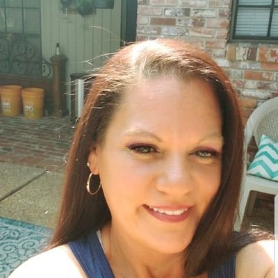 Profile Picture of Tammy G. Staples (@Tambolina69) on Twitter