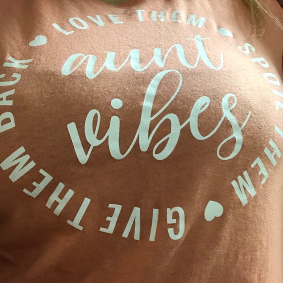 Profile Picture of Amanda Hellberg (@crazymom26) on Poshmark