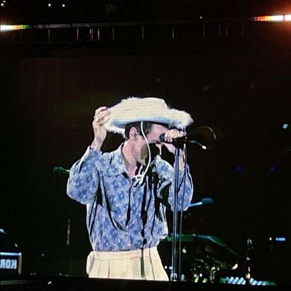 Amelia Morrelles - Poshmark Profile Picture of Amelia Morrelles (@ameliamorrelles) on Poshmark