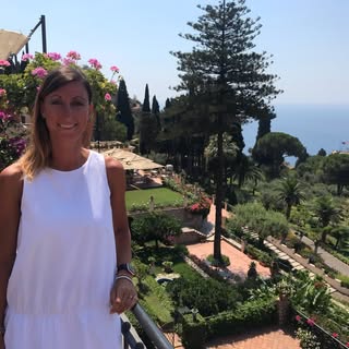 Profile Picture of Carmen Morelli (@carmen.morelli) on Instagram