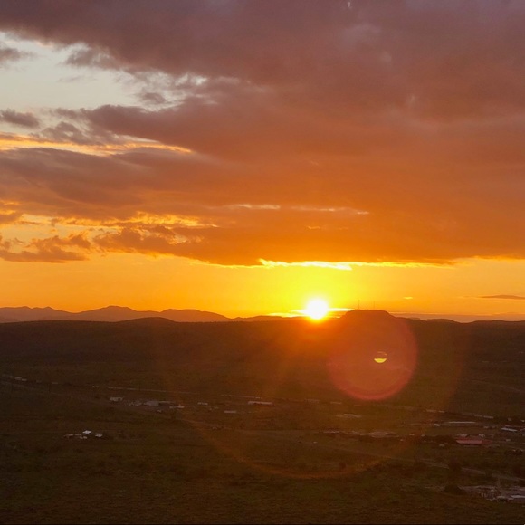 Profile Picture of Sarah James (@sj___) on Poshmark