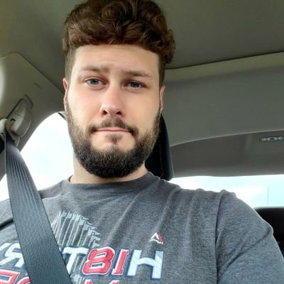 Profile Picture of Josh Stubbs (@StubbsTwin) on Twitter