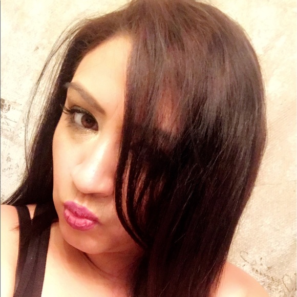 Profile Picture of Wendy Arambula (@fynst85) on Poshmark