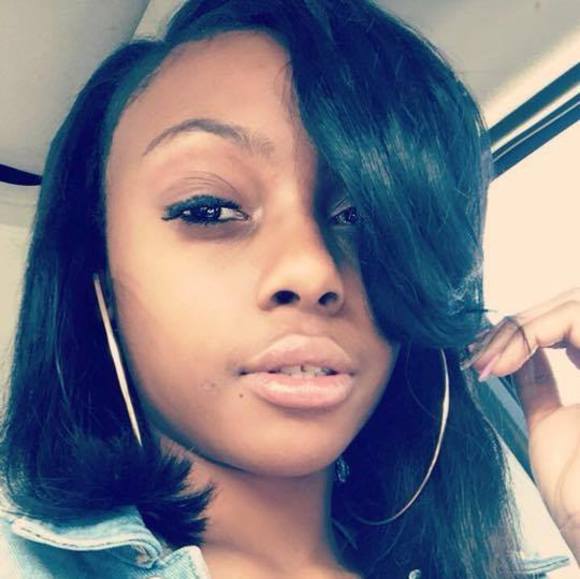 Profile Picture of Sade Harris (@sademonique23) on Poshmark