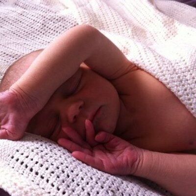 Profile Picture of Laura Adams (@Mum2Anwen) on Twitter