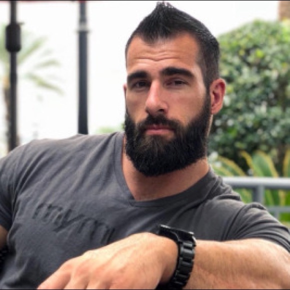 Profile Picture of Aaron Dence (@amaddama) on Poshmark