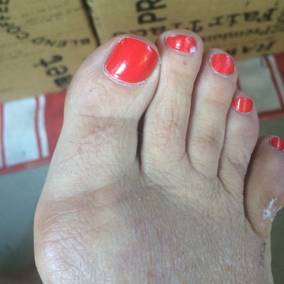 Profile Picture of K Lin (@kjlin) on Poshmark