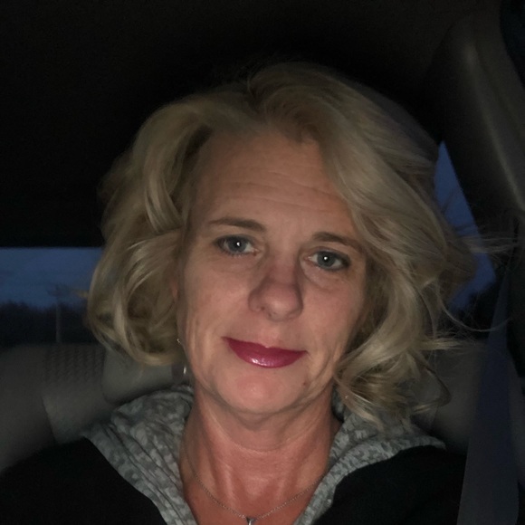 Profile Picture of Melissa Gilpatrick (@missyjane18) on Poshmark
