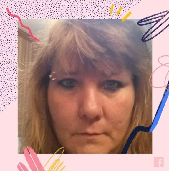Profile Picture of Lisa Soester (@lisamsoester) on Poshmark