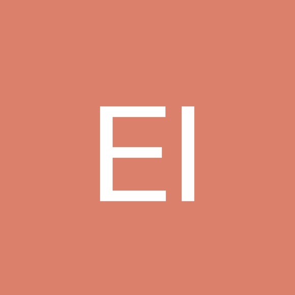 Profile Picture of Erika Ingerson (@eleigh12) on Poshmark