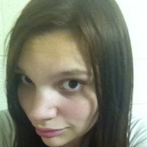 Rebecca anne Moilanen - Poshmark Profile Picture of Rebecca anne Moilanen (@rmoilanen) on Poshmark