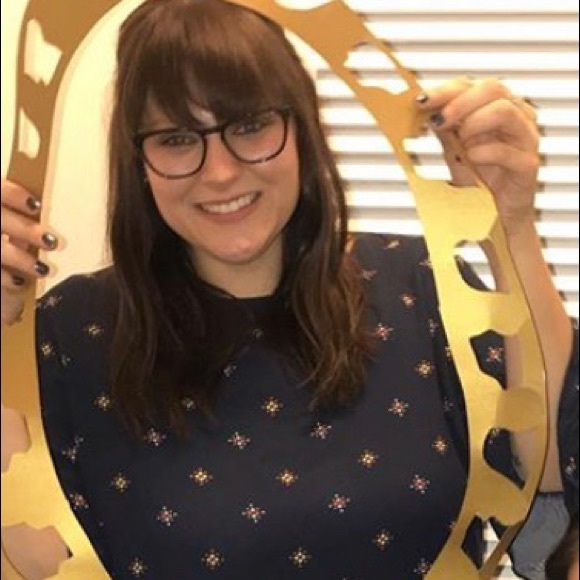 Profile Picture of Samantha Schubert (@samanthaleona) on Poshmark