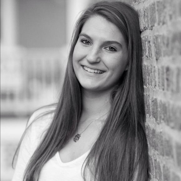 Profile Picture of Paula Dammann (@pdammann) on Poshmark