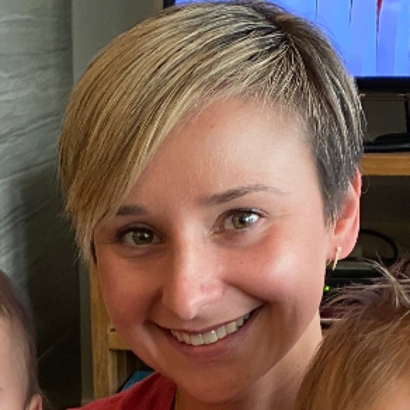 Profile Picture of Danielle Werschkul (@dwerschkul) on Poshmark