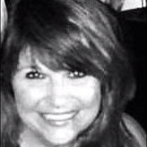 Profile Picture of Tracey Gianini (@tragia) on Poshmark