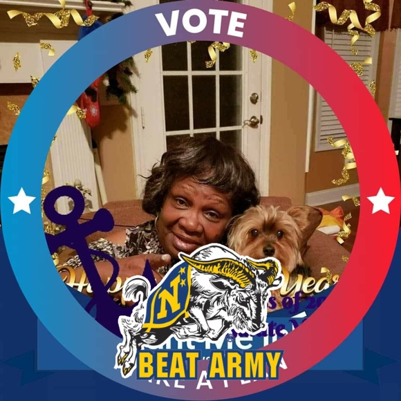 Profile Picture of Mae belenfante Belenfante (@mbelenfante) on Poshmark