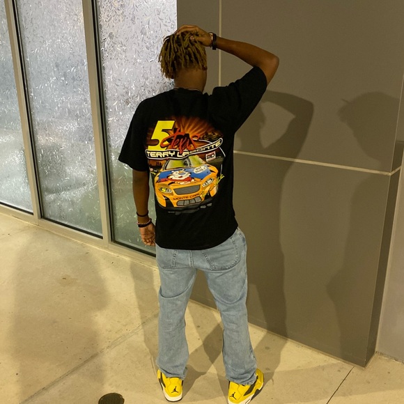 Profile Picture of Terry Clay (@terryclay251) on Poshmark