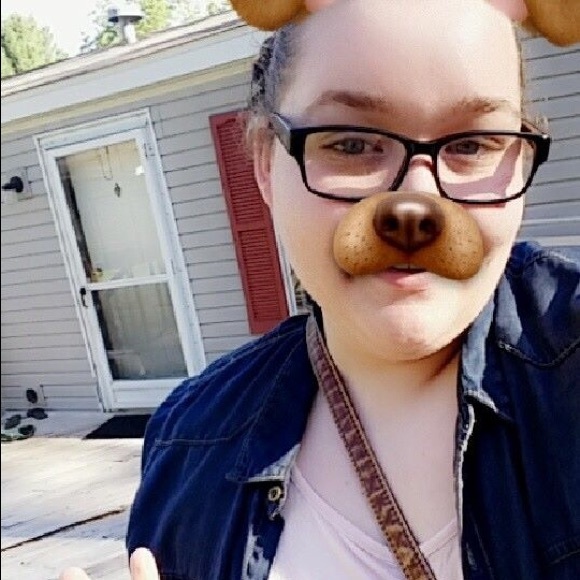 Profile Picture of Kierstin Johnson (@kaydoh18) on Poshmark
