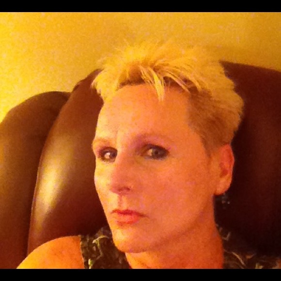 Profile Picture of Stella Ferraiuolo (@stellavanilla) on Poshmark