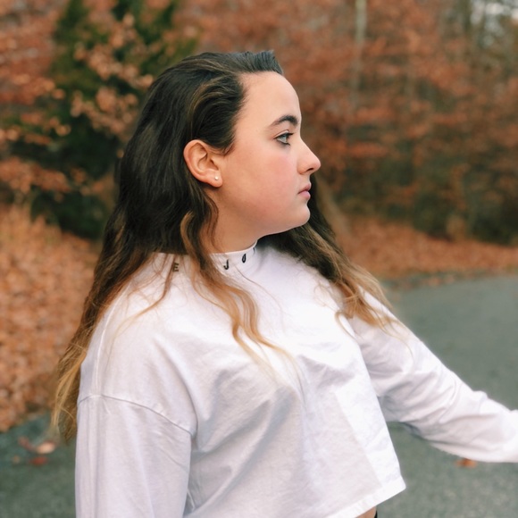 Profile Picture of Lilly Glaski (@lillyglaski) on Poshmark