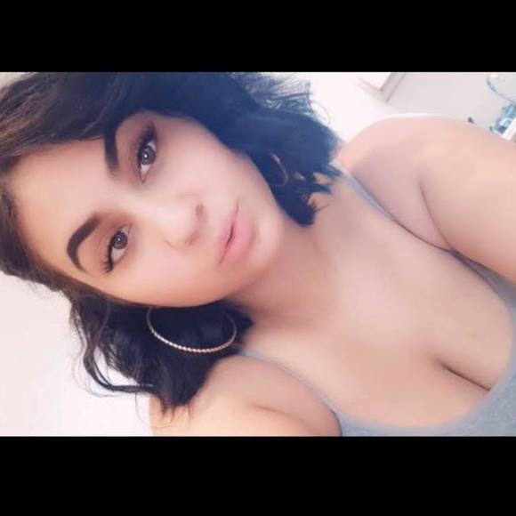 Profile Picture of Cassandra Negrete (@negrete2001) on Poshmark
