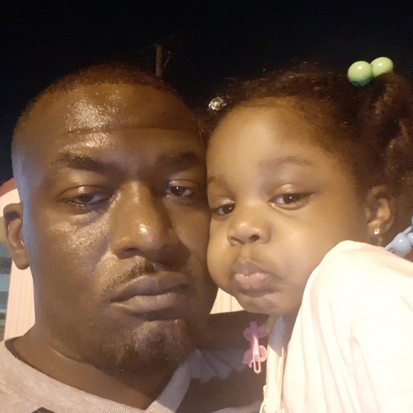 Corey Amerson - Poshmark Profile Picture of Corey Amerson (@coreographer1) on Poshmark