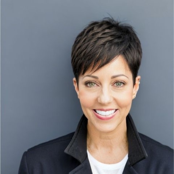 Profile Picture of Ronda Imschweiler torres (@torresronda914) on Poshmark