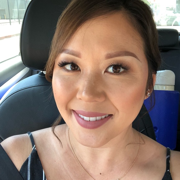 Profile Picture of Shelli Kim (@shellslove25) on Poshmark