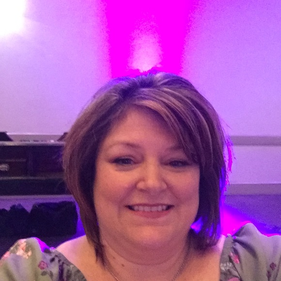 Profile Picture of Mandy Mcdaniel (@cheysgirl) on Poshmark