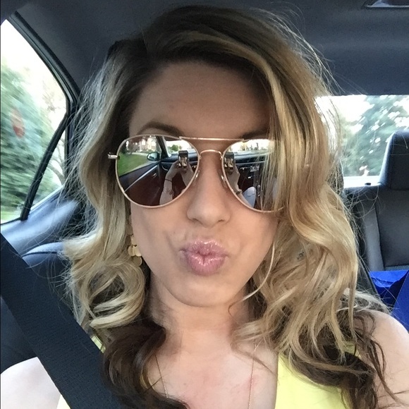 Profile Picture of Lisa Adamski (@lisaadamski) on Poshmark