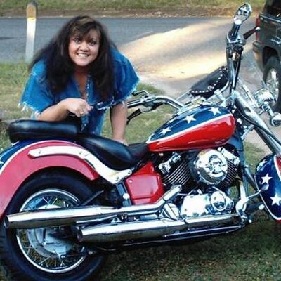 Profile Picture of Jackie McClure (@Jackee_Mac) on Twitter