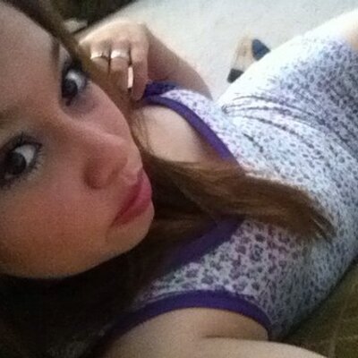 Profile Picture of Iris Jan (@emomaggick) on Twitter