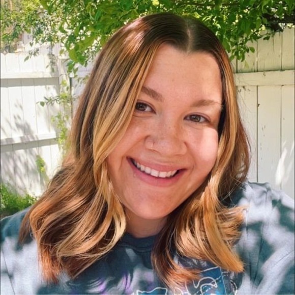 Profile Picture of Shelby Schoffstall (@shelbyschof) on Poshmark