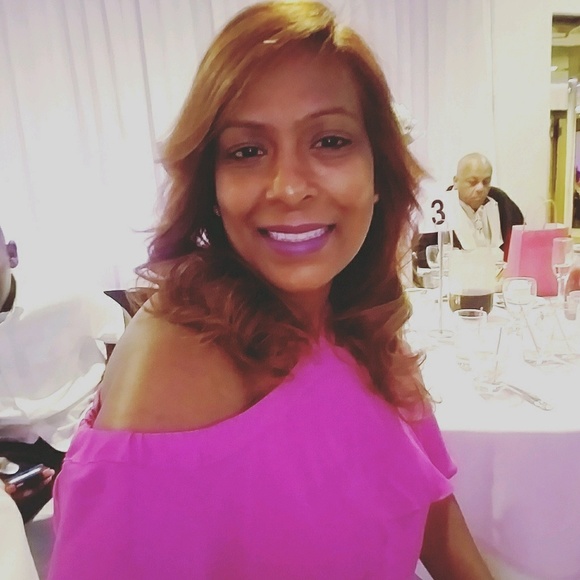 Profile Picture of Sheryl Singh (@fashionhoarder7) on Poshmark